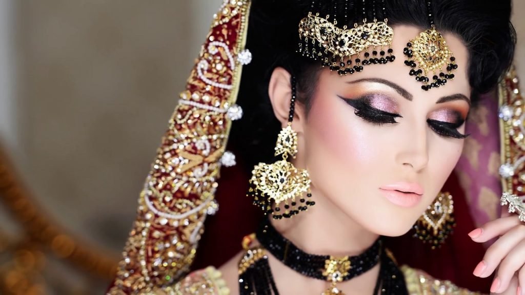 learn bridal makeup